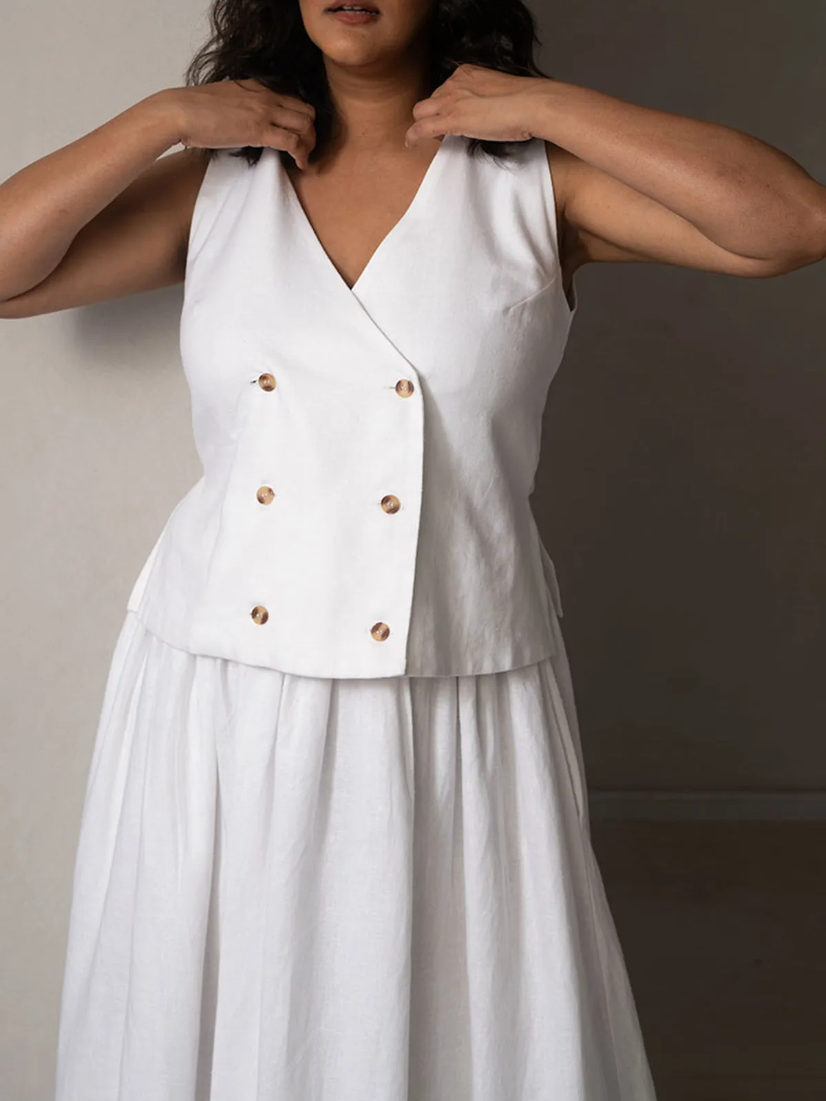 Amal Linen Vest White