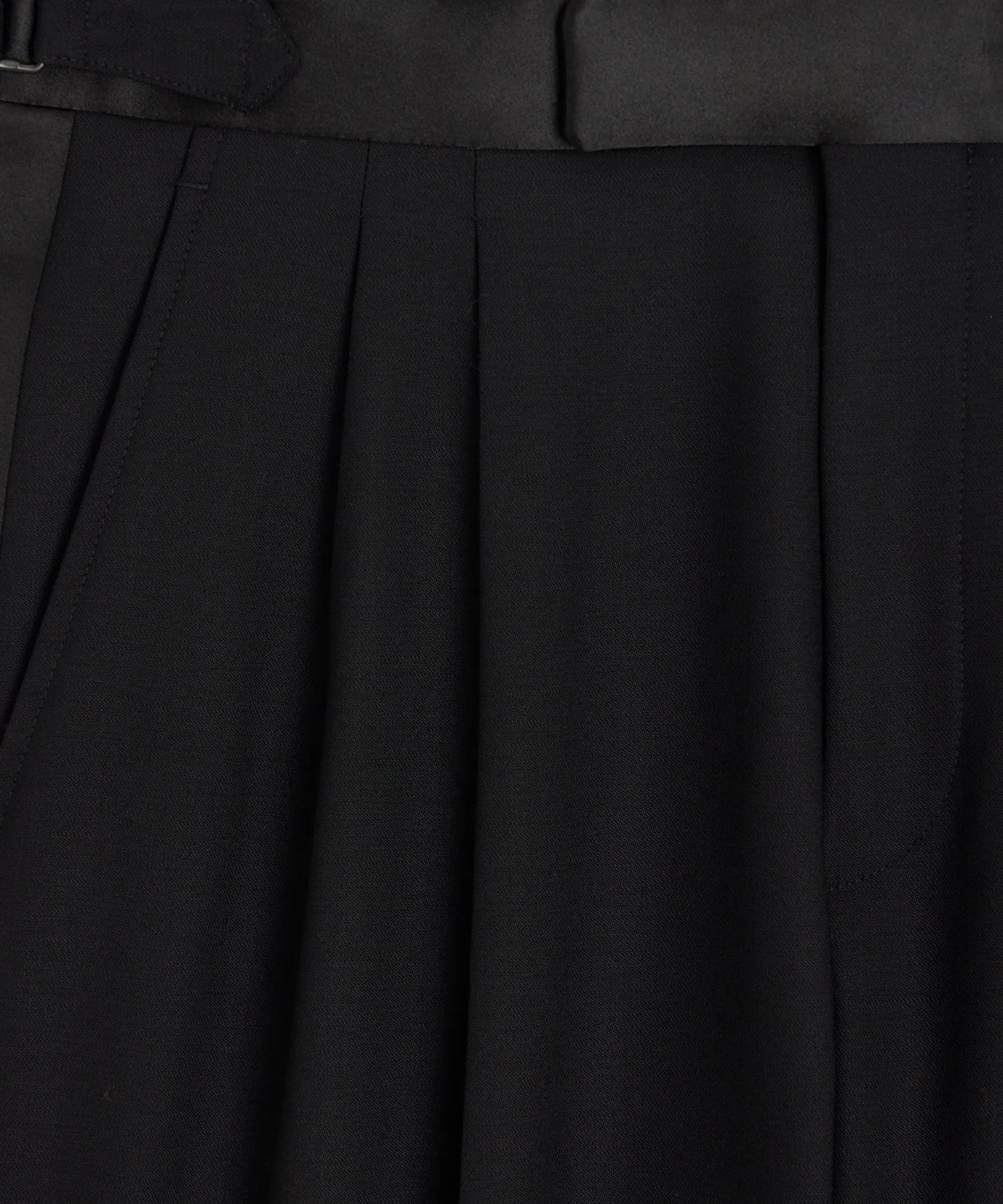 Relaxed Italian Wool Double-Breasted Tuxedo in Black