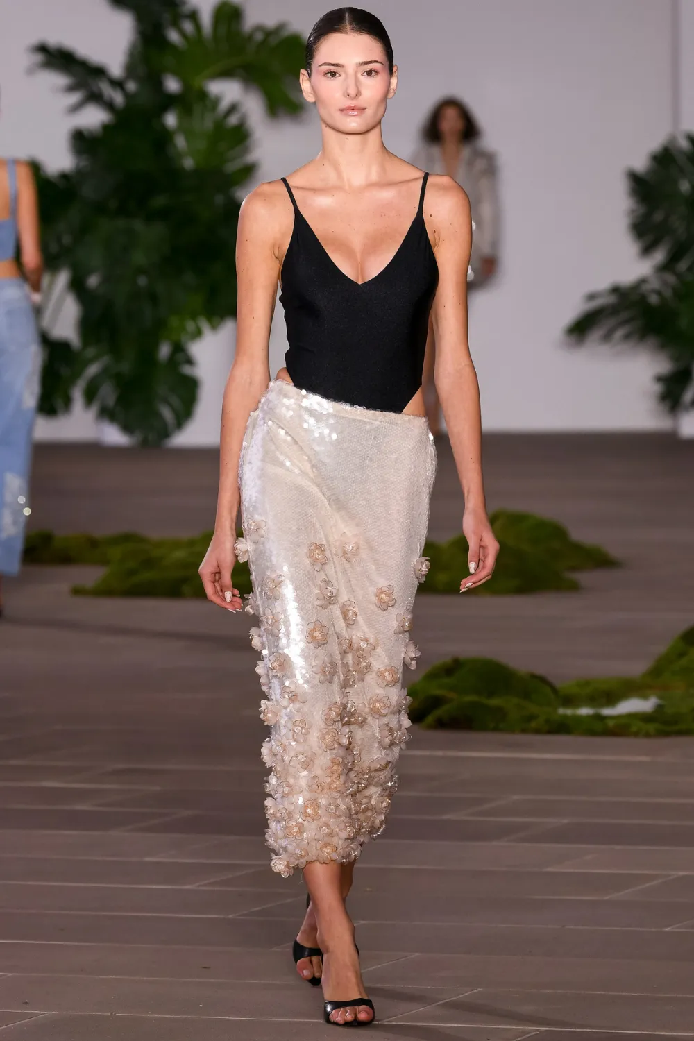 SEQUIN MIDI SKIRT (RUNWAY)